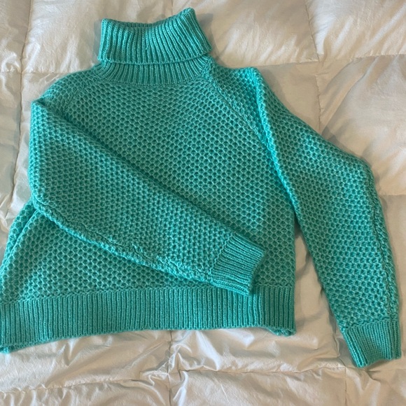 Nwot Zenana Turtleneck Sweater 